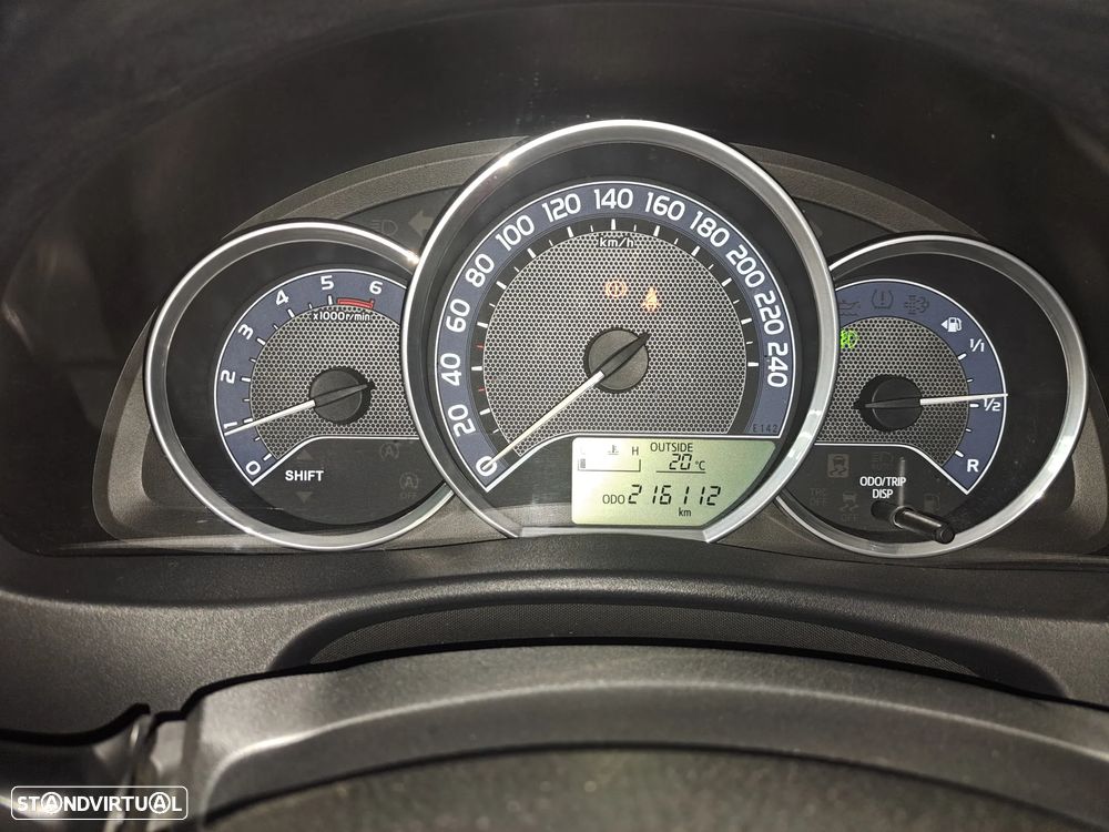 Toyota Auris 2.0 D-4D Excl+Skyv.+Navi - 6