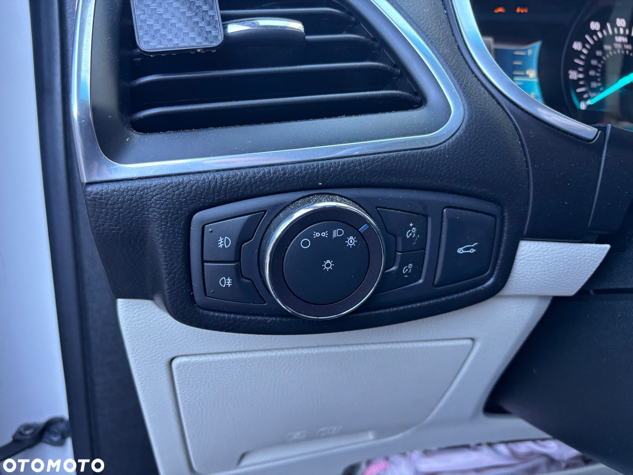 Ford Edge - 26