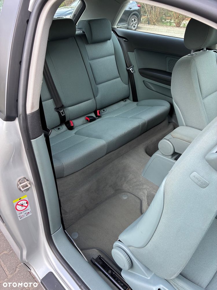 Audi A3 3-drzwiowe 1.6 Attraction - 11