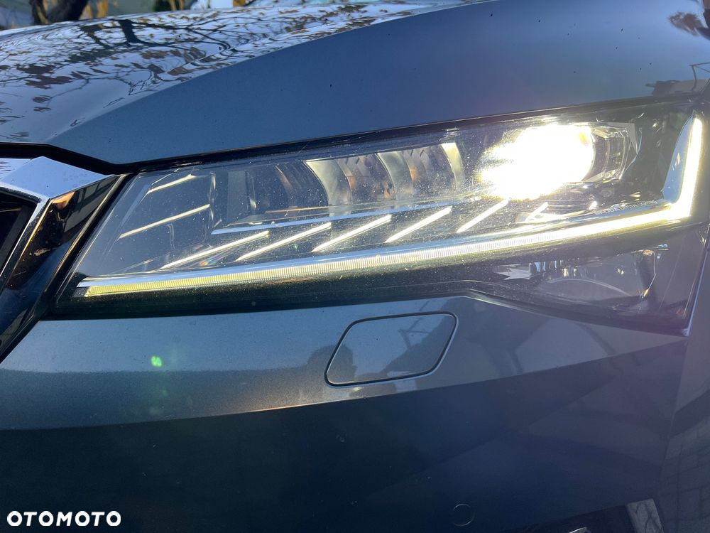 Skoda Superb 2.0 TDI SCR L&K DSG - 25