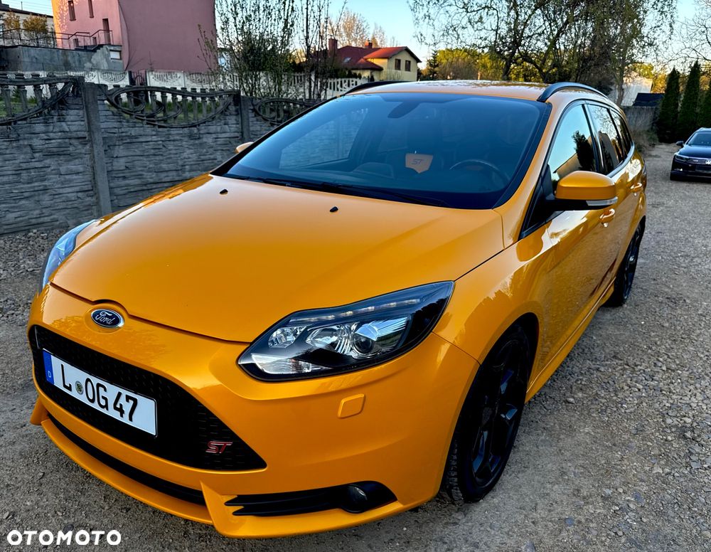 Ford Focus 2.0 EcoBoost ST mit Leder-Sport-Paket - 3