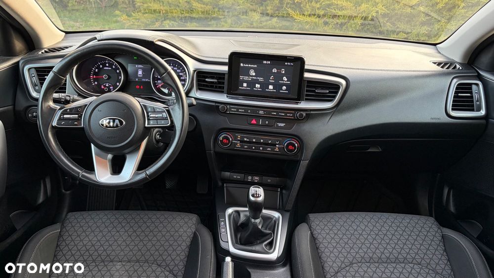 Kia Ceed 1.4 T-GDI L Business Line - 17