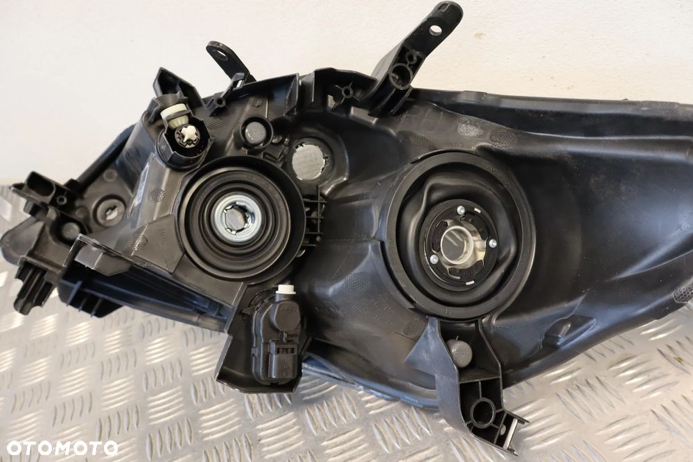LAMPA PRZEDNIA PRZÓD PRAWA TOYOTA AURIS I LIFT SOCZEWKA 81130-02A40 2009-2012 - 10