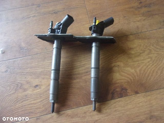 Wtryski Wtryskiwacze Touareg 059130277CJ 3.0 TDI - 1