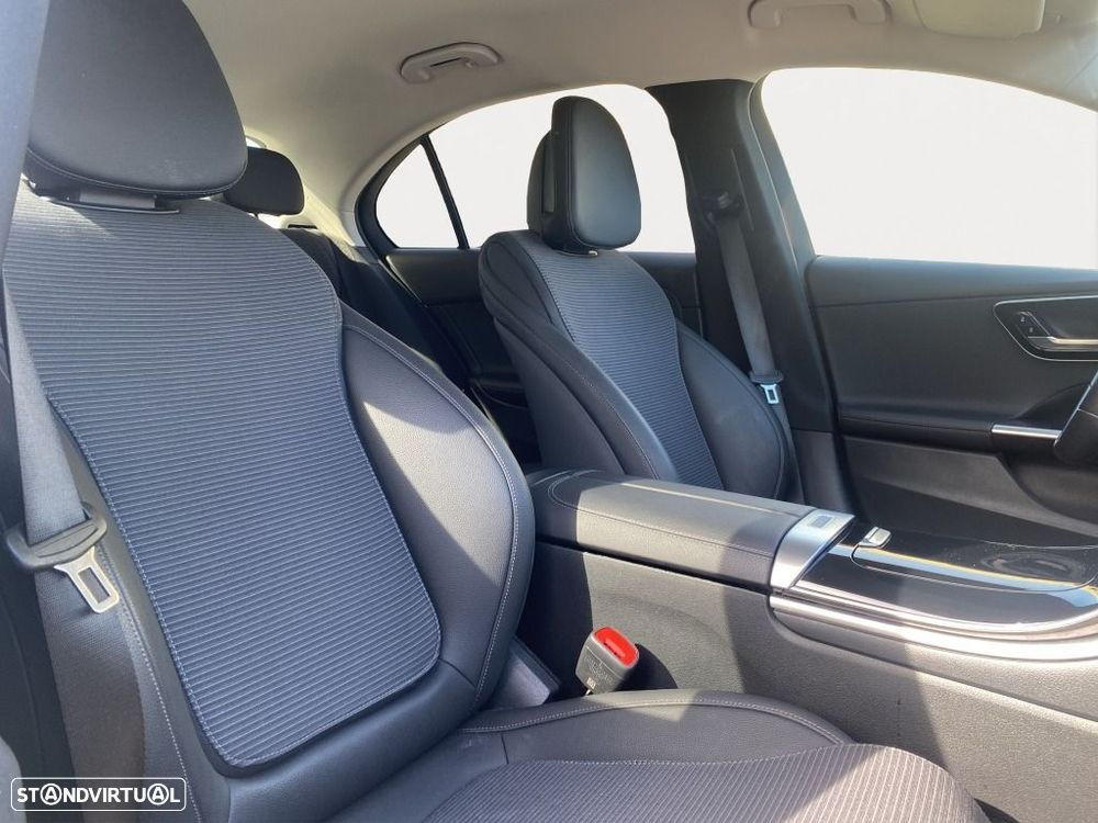 Mercedes-Benz C 220 d Avantgarde - 13