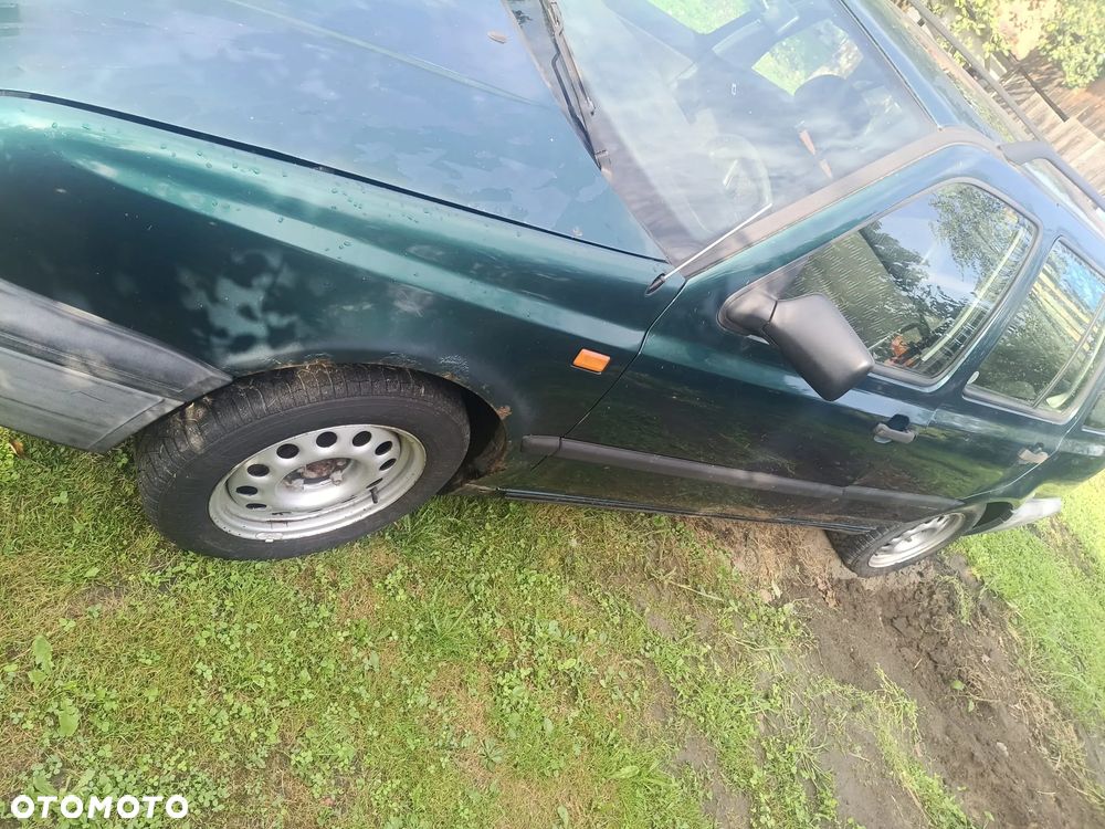 Volkswagen Golf - 22