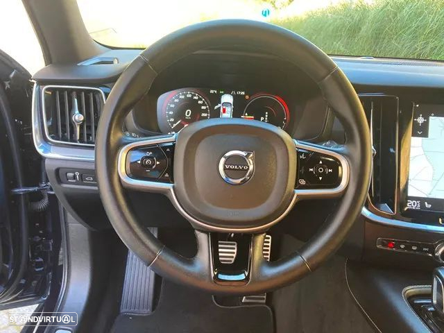 Volvo V60 2.0 T6 AWD TE Plus Dark - 15