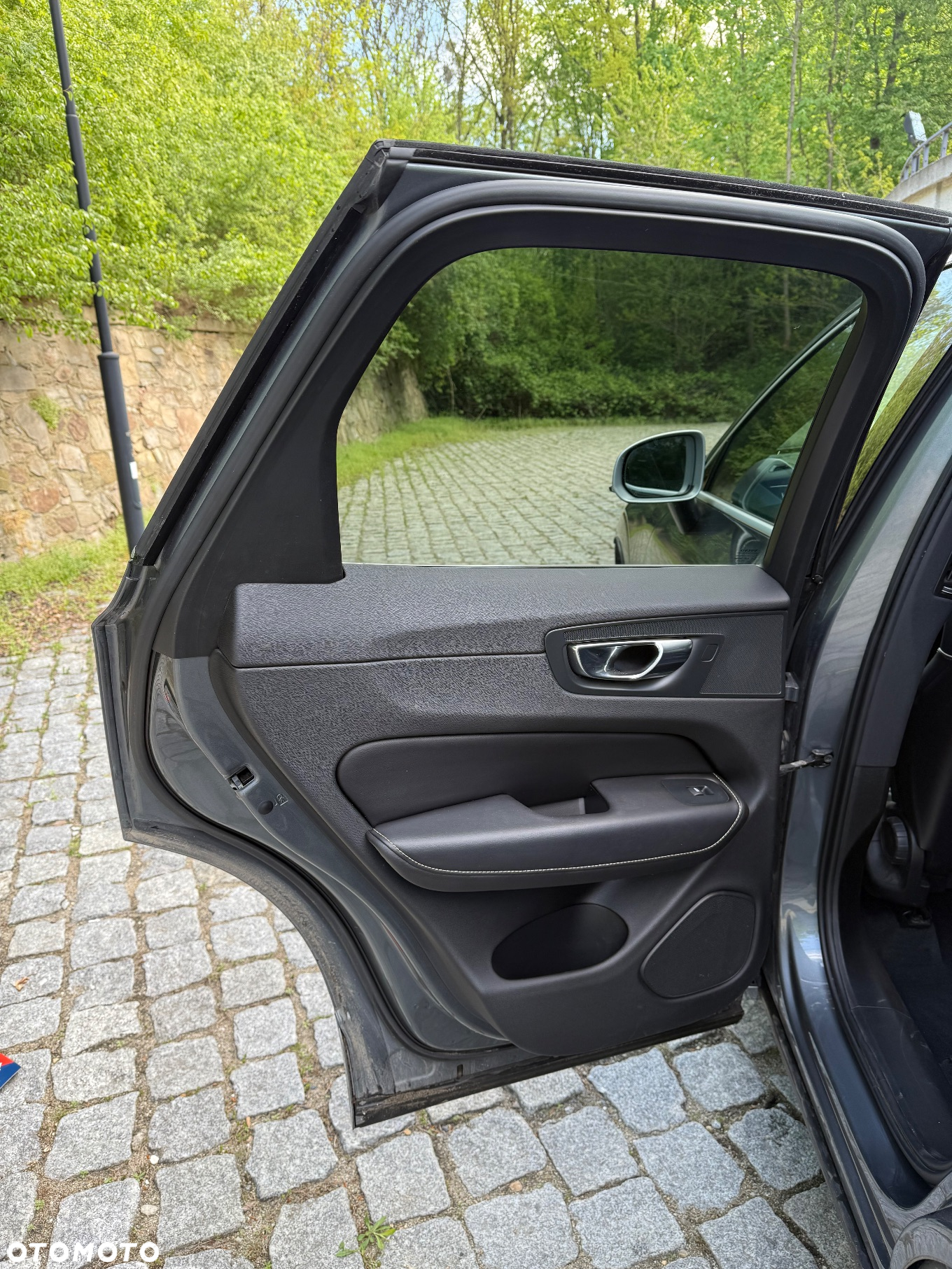 Volvo XC 60 D4 AWD R-Design - 21