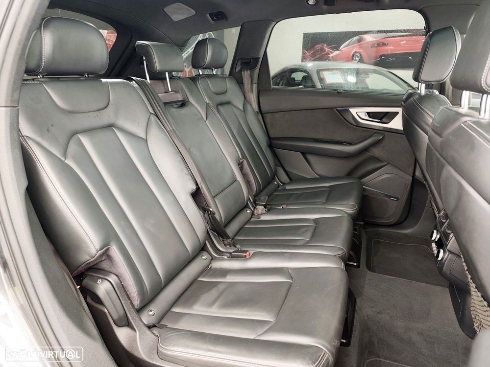 Audi Q7 3.0 TDI quattro S-line Tiptronic 7L - 16