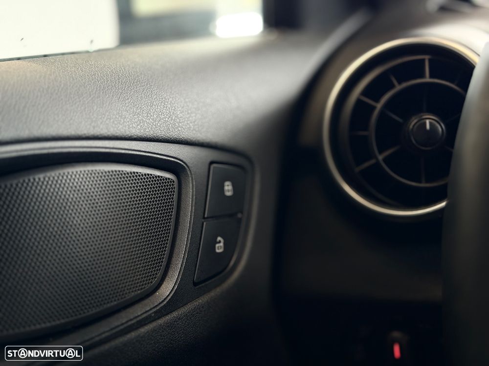 Audi A1 Sportback 1.6 TDI Business Line - 19