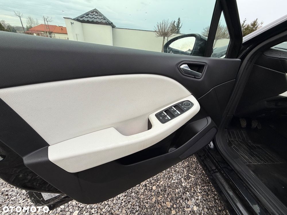 Renault Clio TCe 100 INTENS - 17