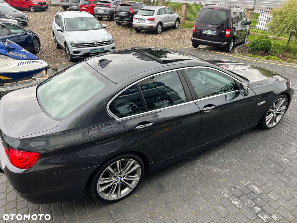 BMW Seria 5 518d Touring Luxury Line - 11