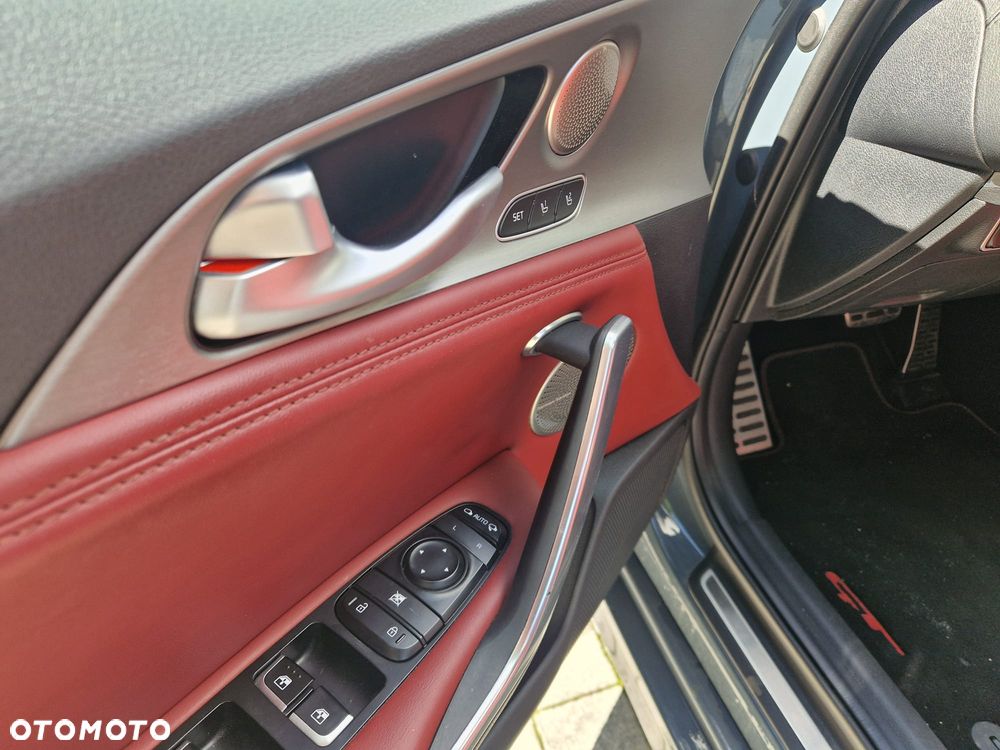 Kia Stinger 3.3 T-GDI AWD GT - 12