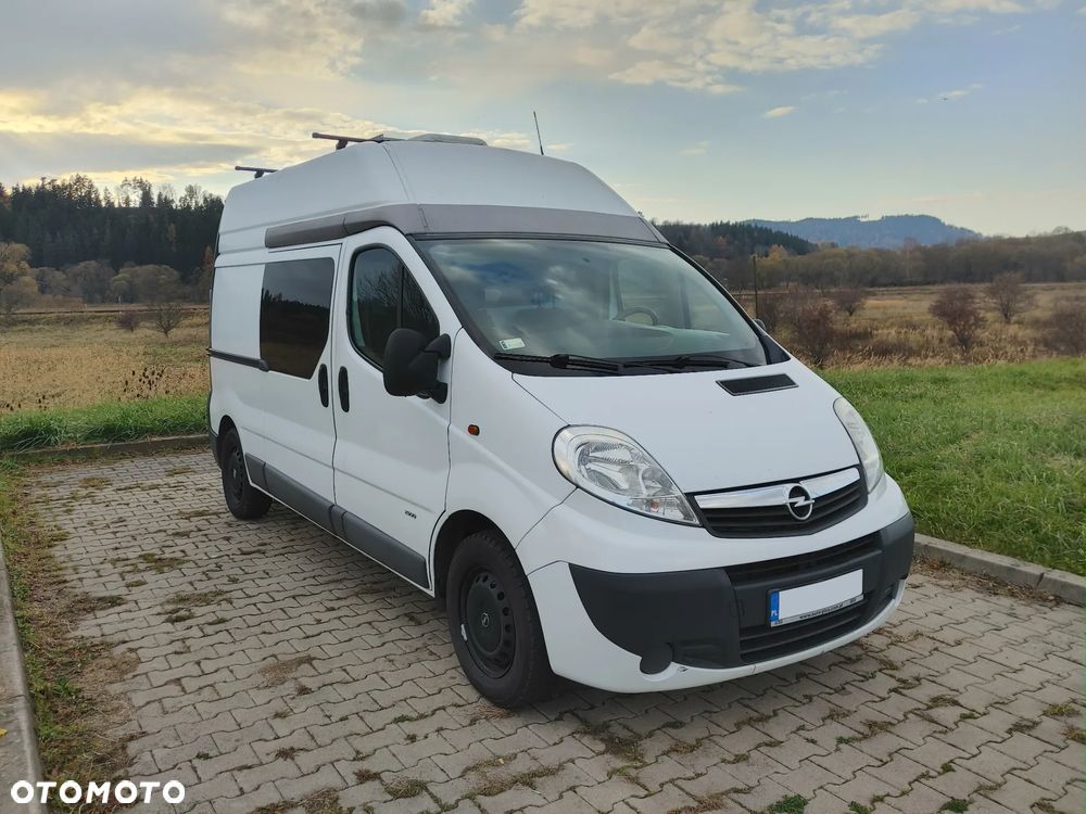 Opel Vivaro - 1