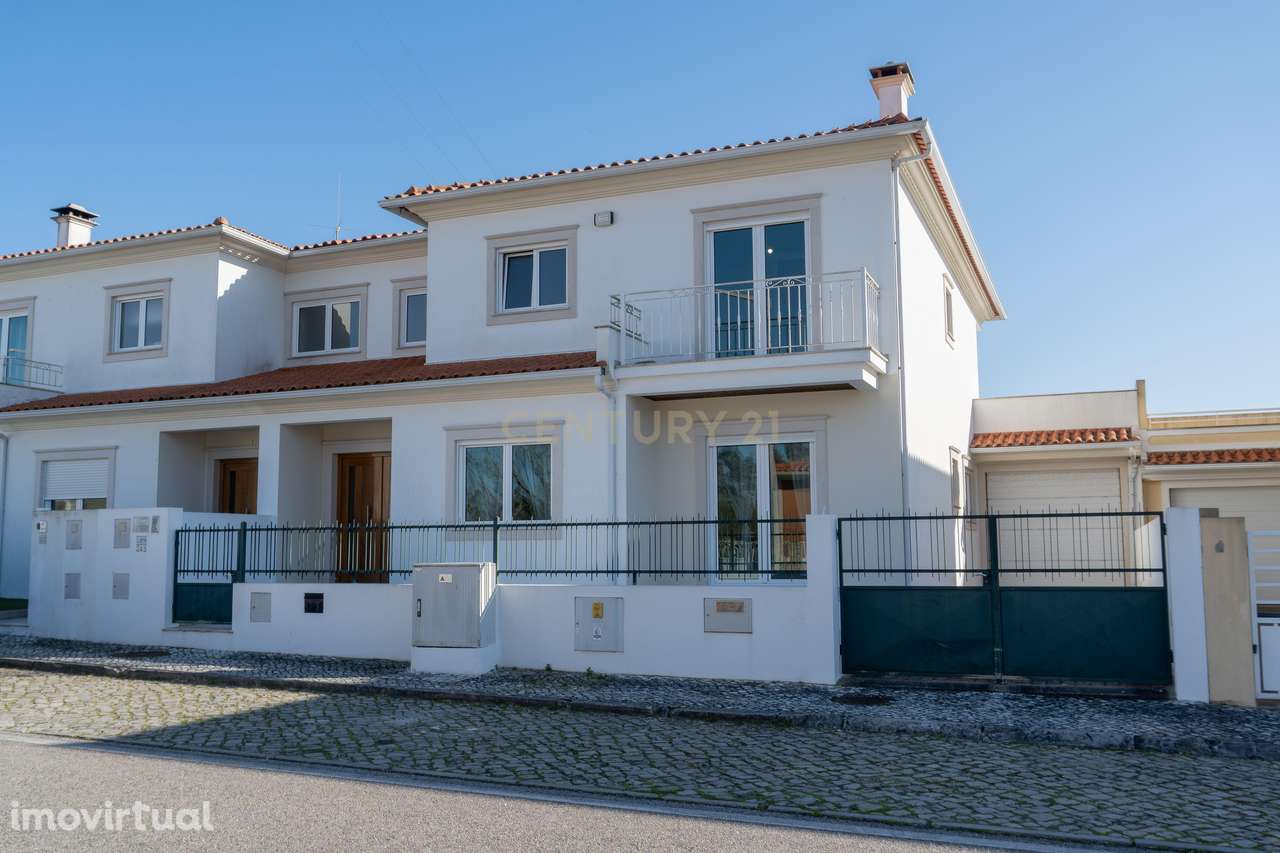 Espetacular Moradia T4 em Marinha Grande, Leiria - Grande imagem: 2/37