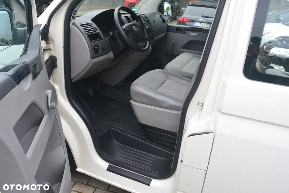 Volkswagen Transporter - 8