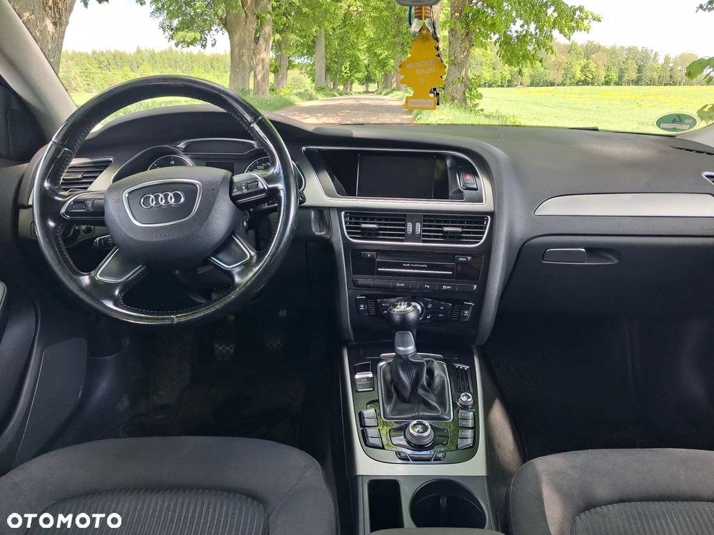 Audi A4 Avant 2.0 TDI - 25