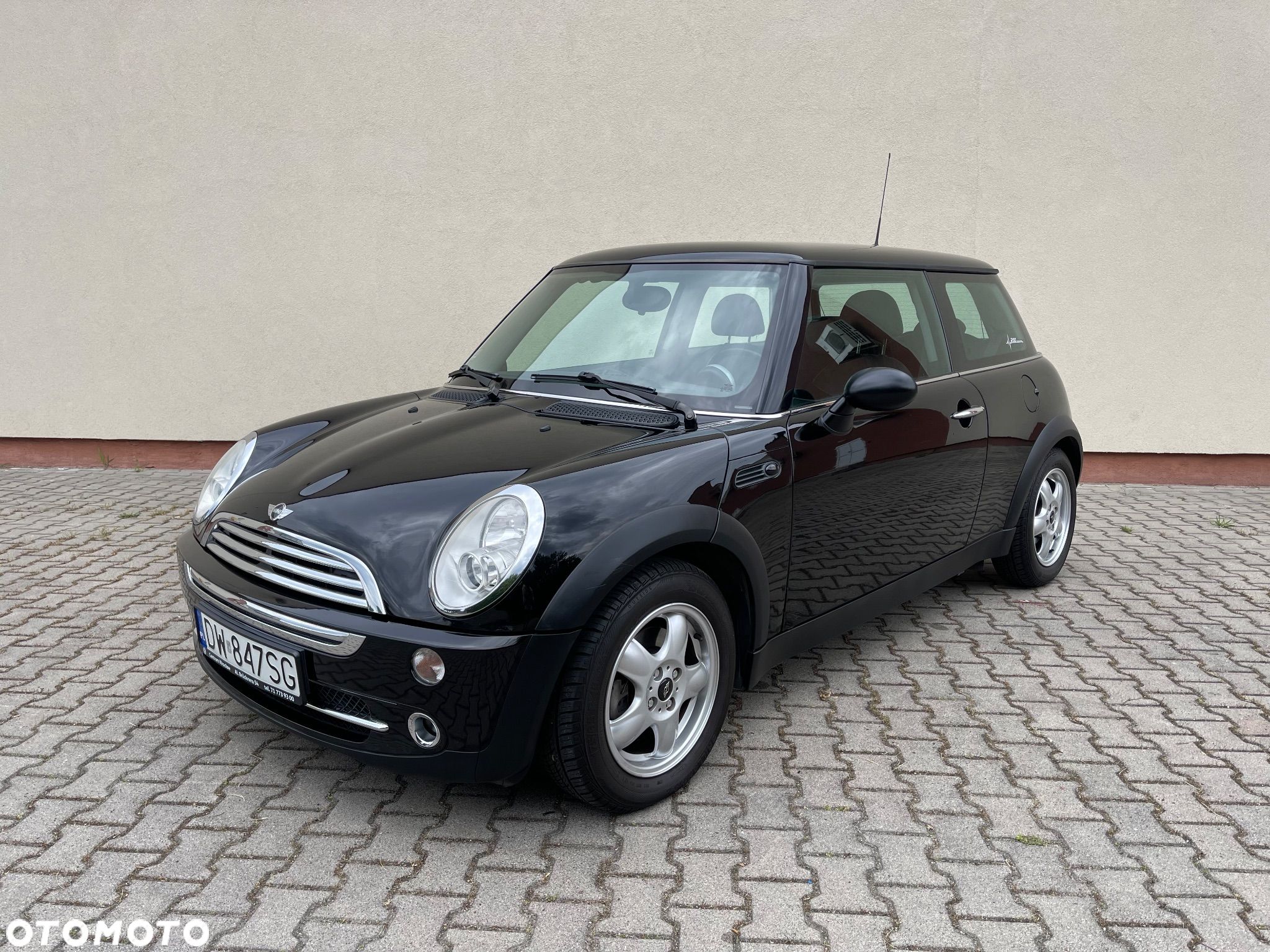 MINI ONE - 1
