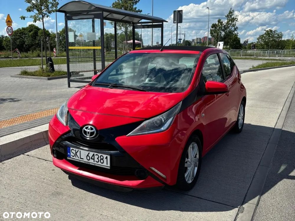 Toyota Aygo x-play - 1