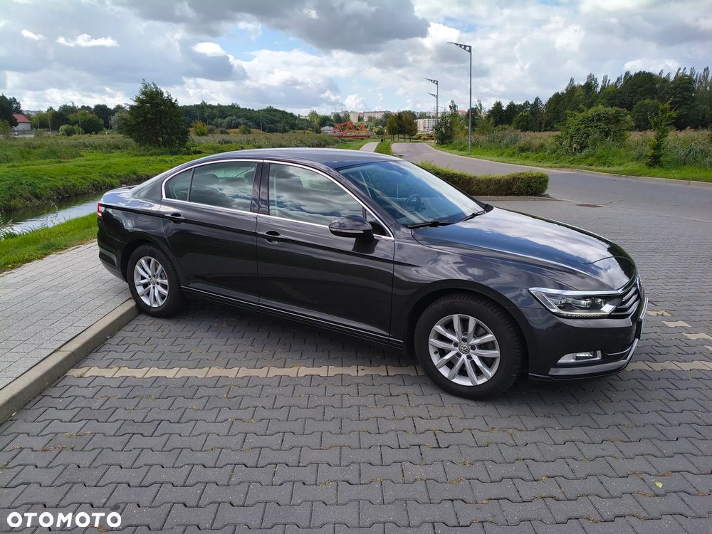 Volkswagen Passat 2.0 TDI SCR Comfortline - 3