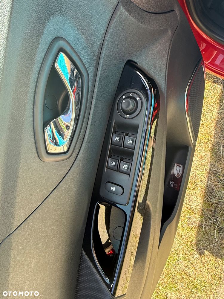 Renault Captur ENERGY TCe 120 EDC LIMITED - 11