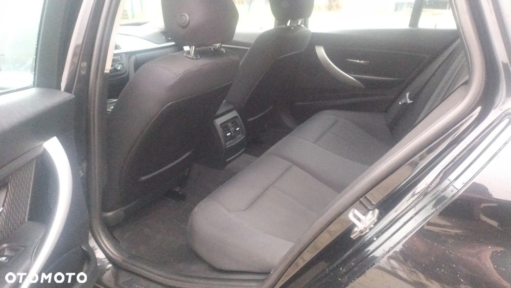 BMW Seria 3 - 35
