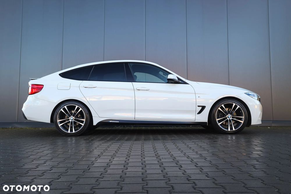 BMW Seria 3 330i M Sport Shadow sport - 9