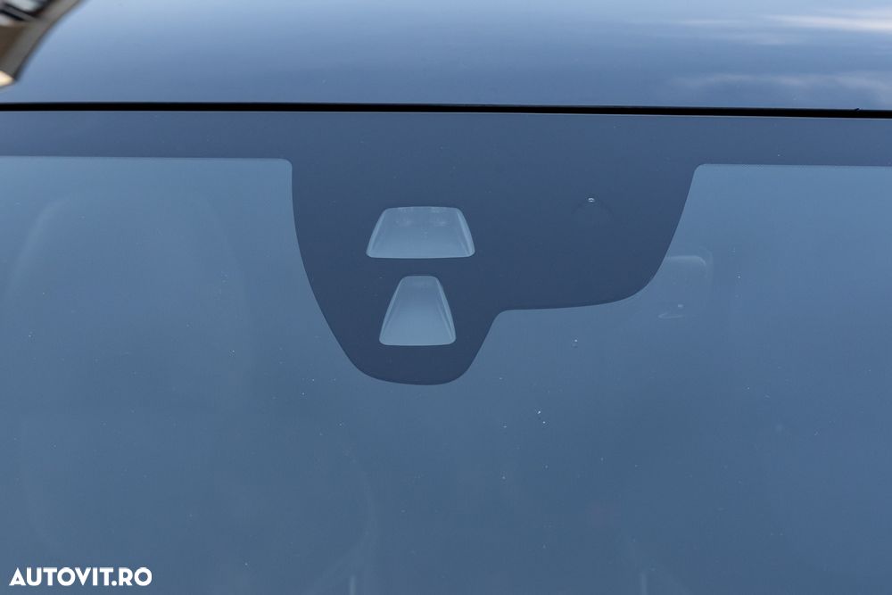 Volvo V40 D4 VEA Aut. R-Design - 32