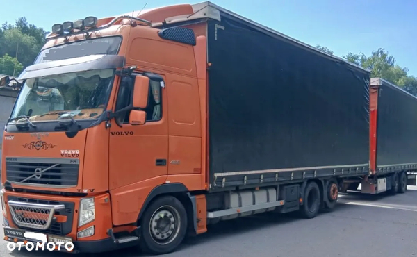 Volvo FH460 6x2 GLOB XXL I-SHIFT JUMBO OŚ PODNOSZONA 2xALUTANK STANDKLIMA XENONY SKÓRA LODÓWKA ORUROWANIE Z HALOGENAMI ZABUDOWA ALUMINIOWA FIRANKA + PRZYCZEPA TANDEM SCHWARZMULLER FIRANKA ZESTAW PRZESTRZENNY 2013r EEV FULLSERWIS W VOLVO