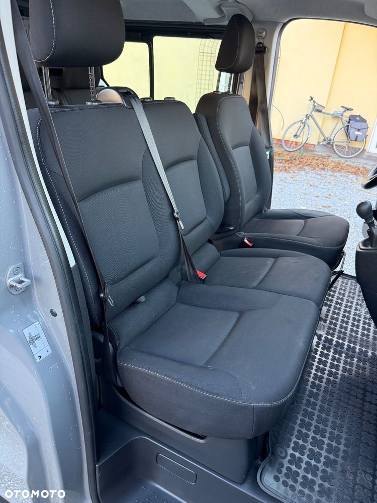 Renault Trafic Furgon Brygadowy Long L2H1 6 osób - 24