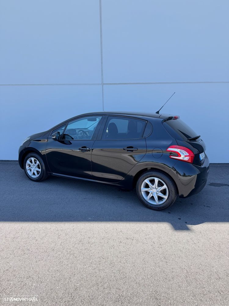 Peugeot 208 1.2 VTi Active - 4