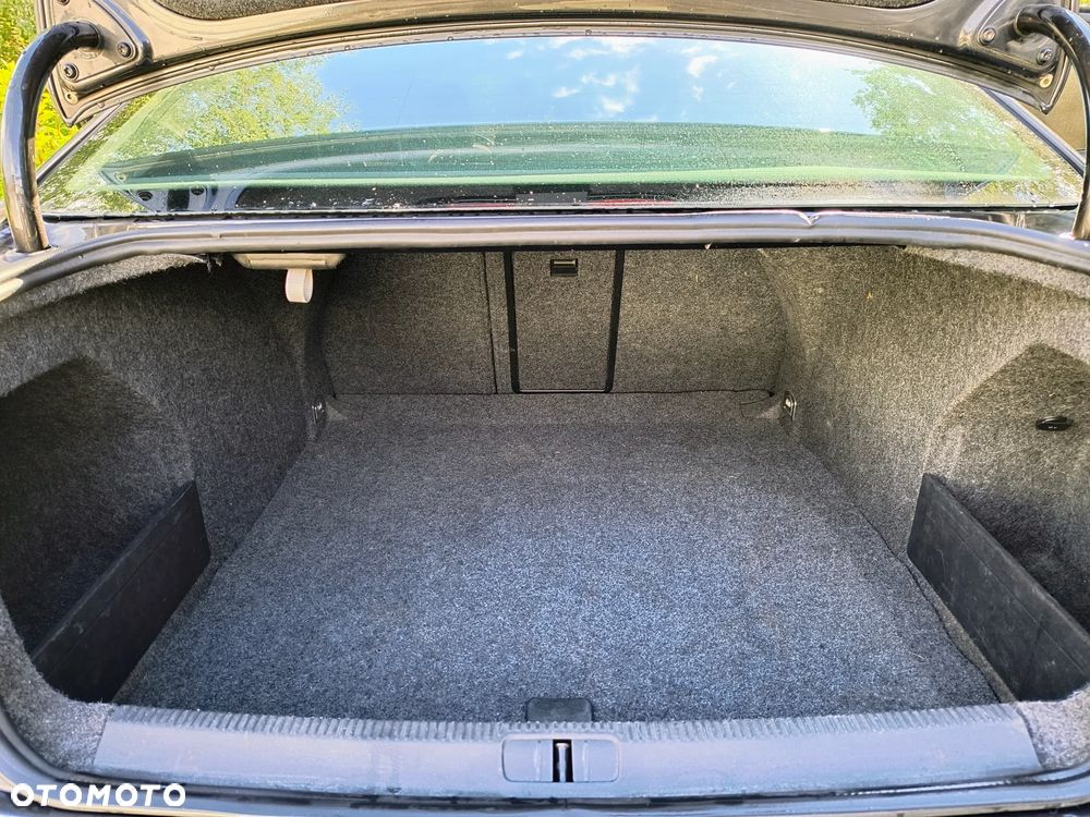 Volkswagen Passat 2.0 TDI DPF Comfortline - 21
