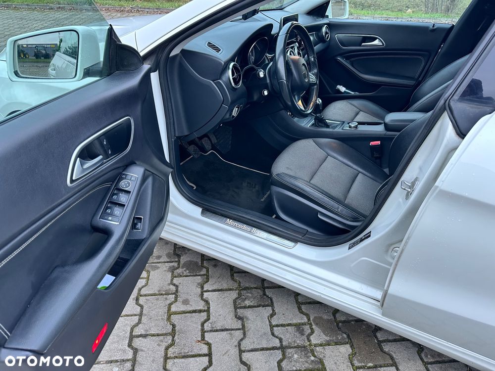 Mercedes-Benz CLA - 5