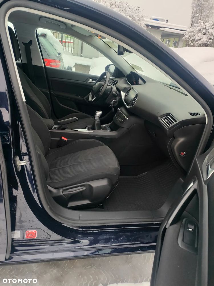 Peugeot 308 1.6 HDi Presence - 18