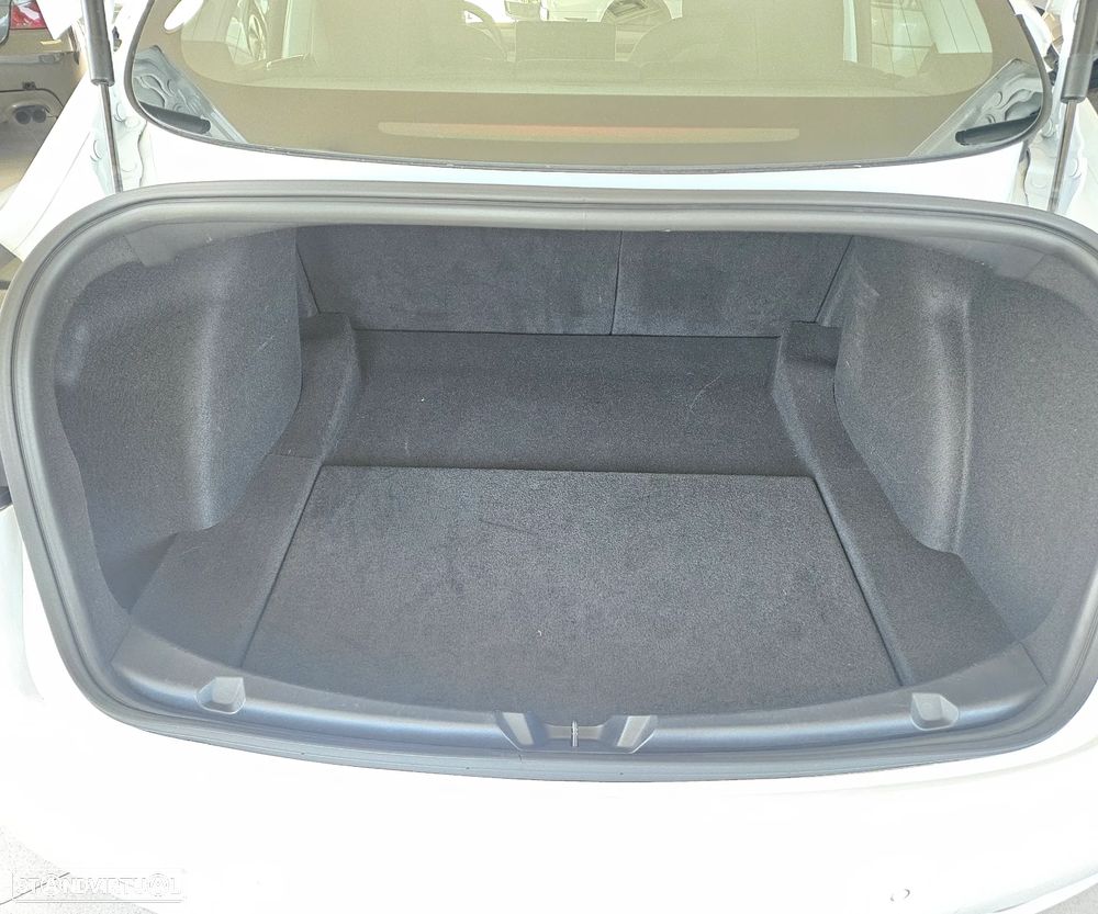 Tesla Model 3 Standard Range Plus RWD - 28