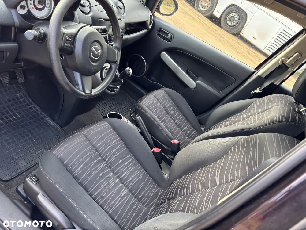Mazda 2 - 27