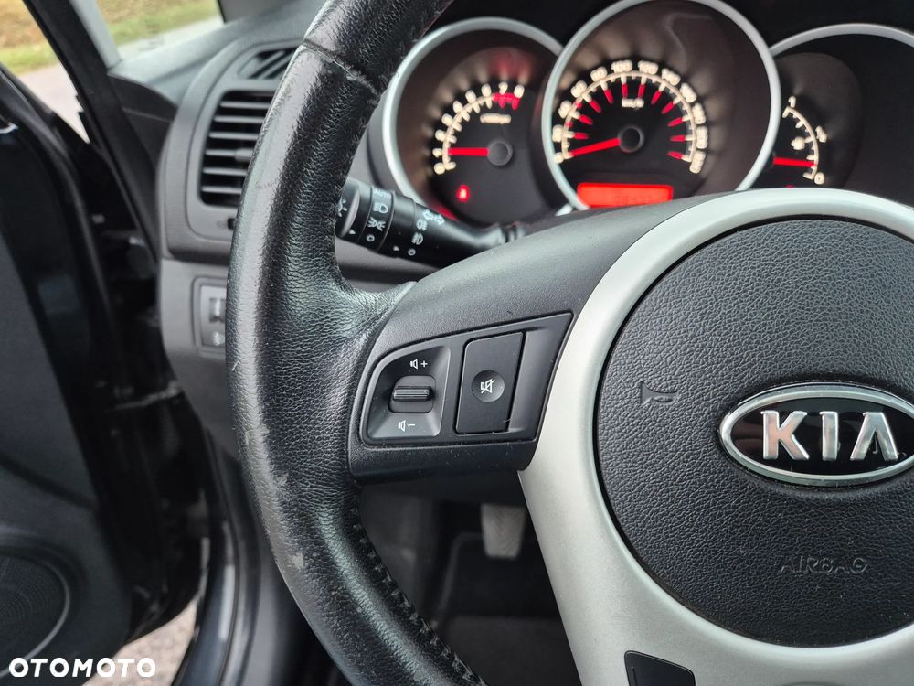 Kia Venga 1.4 CVVT Black Collection - 17