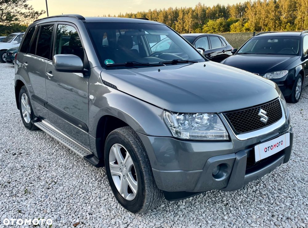 Suzuki Grand Vitara 2.0 Club Family - 17