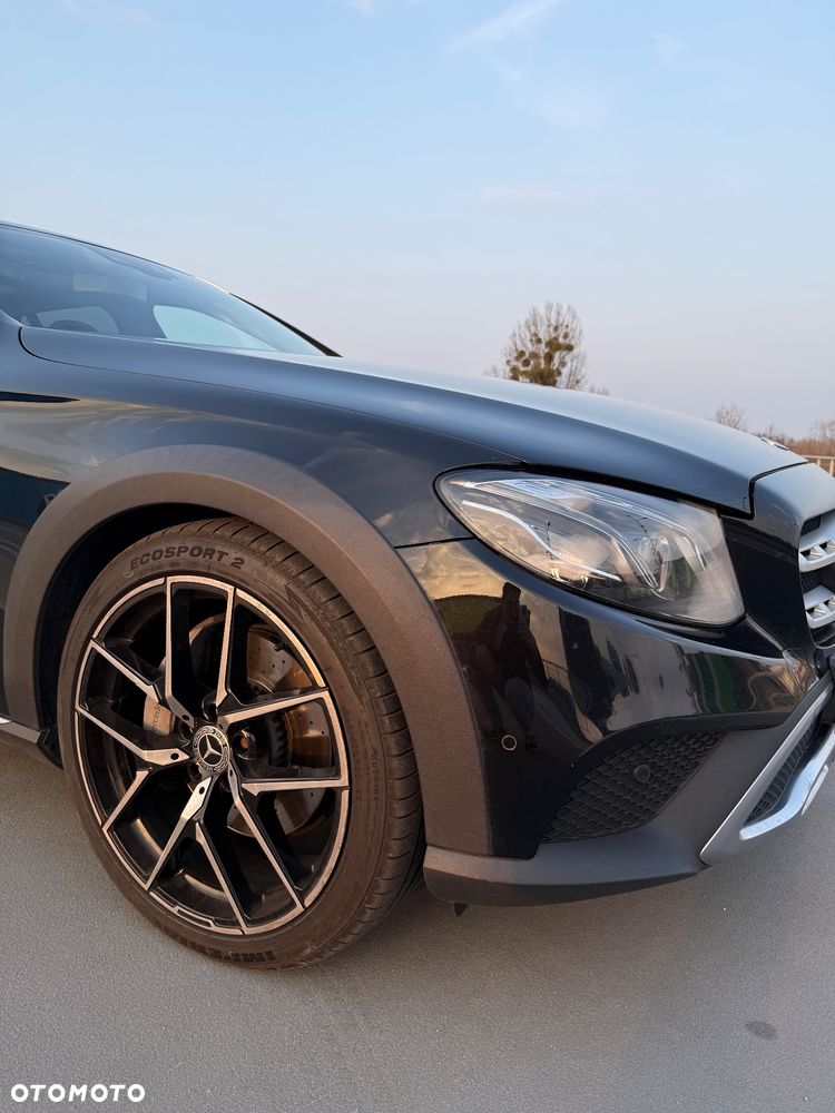 Mercedes-Benz Klasa E 220 d 4-Matic 9G-TRONIC - 5