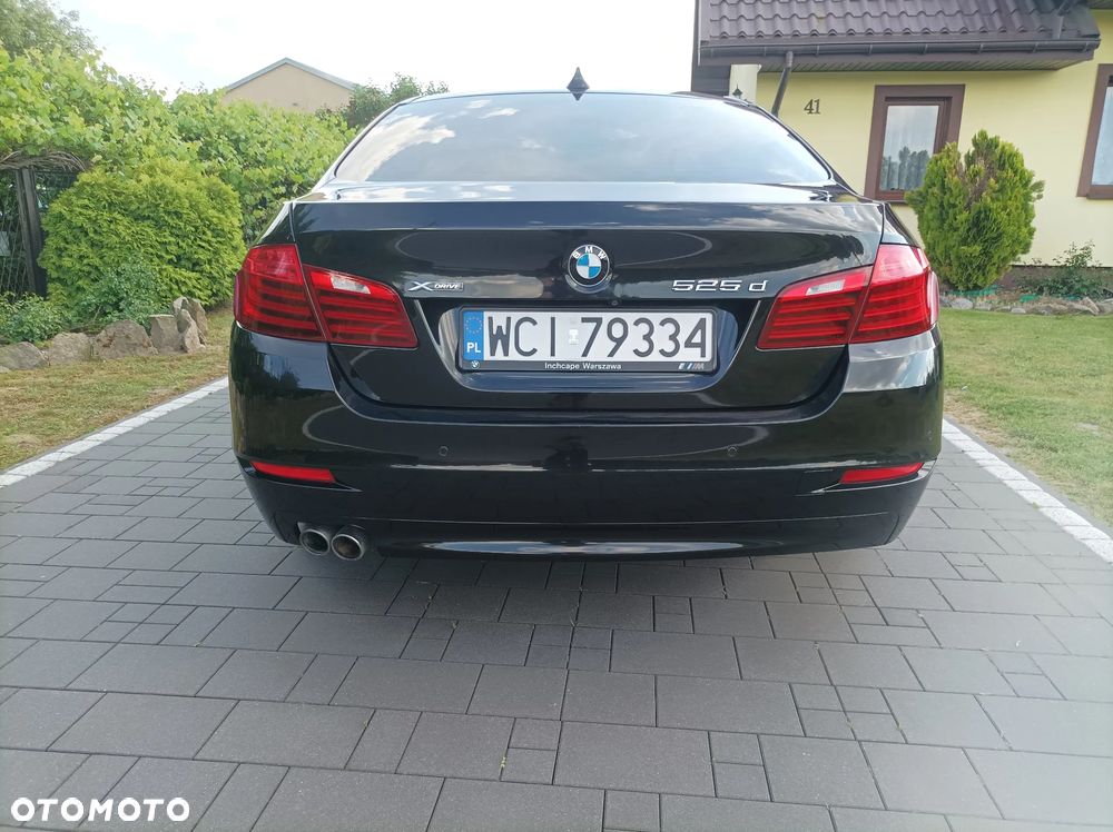 BMW Seria 5 525d xDrive - 8