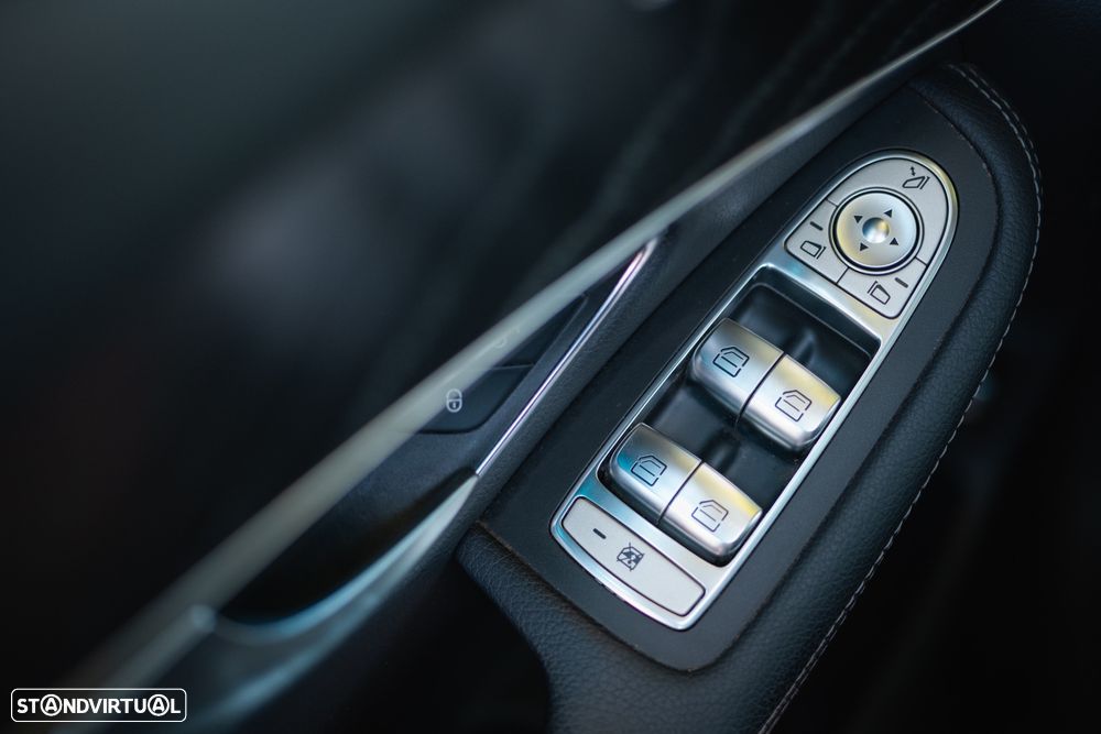 Mercedes-Benz GLC 250 d 4Matic 9G-TRONIC AMG Line - 14