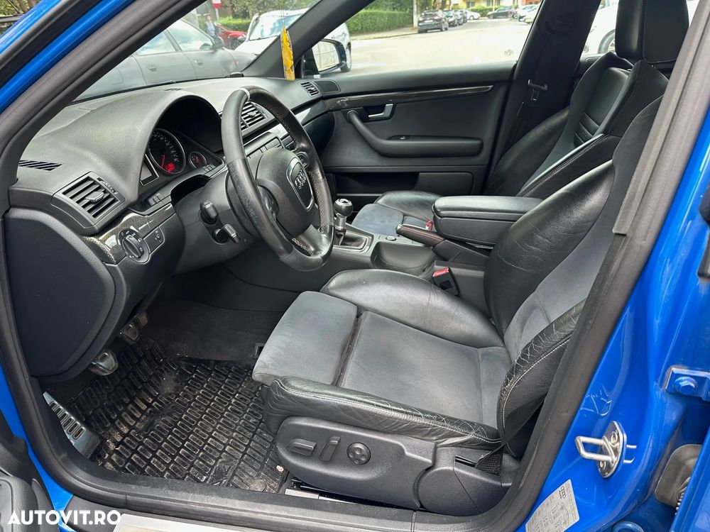 Audi A4 2.0 T FSI quattro - 14