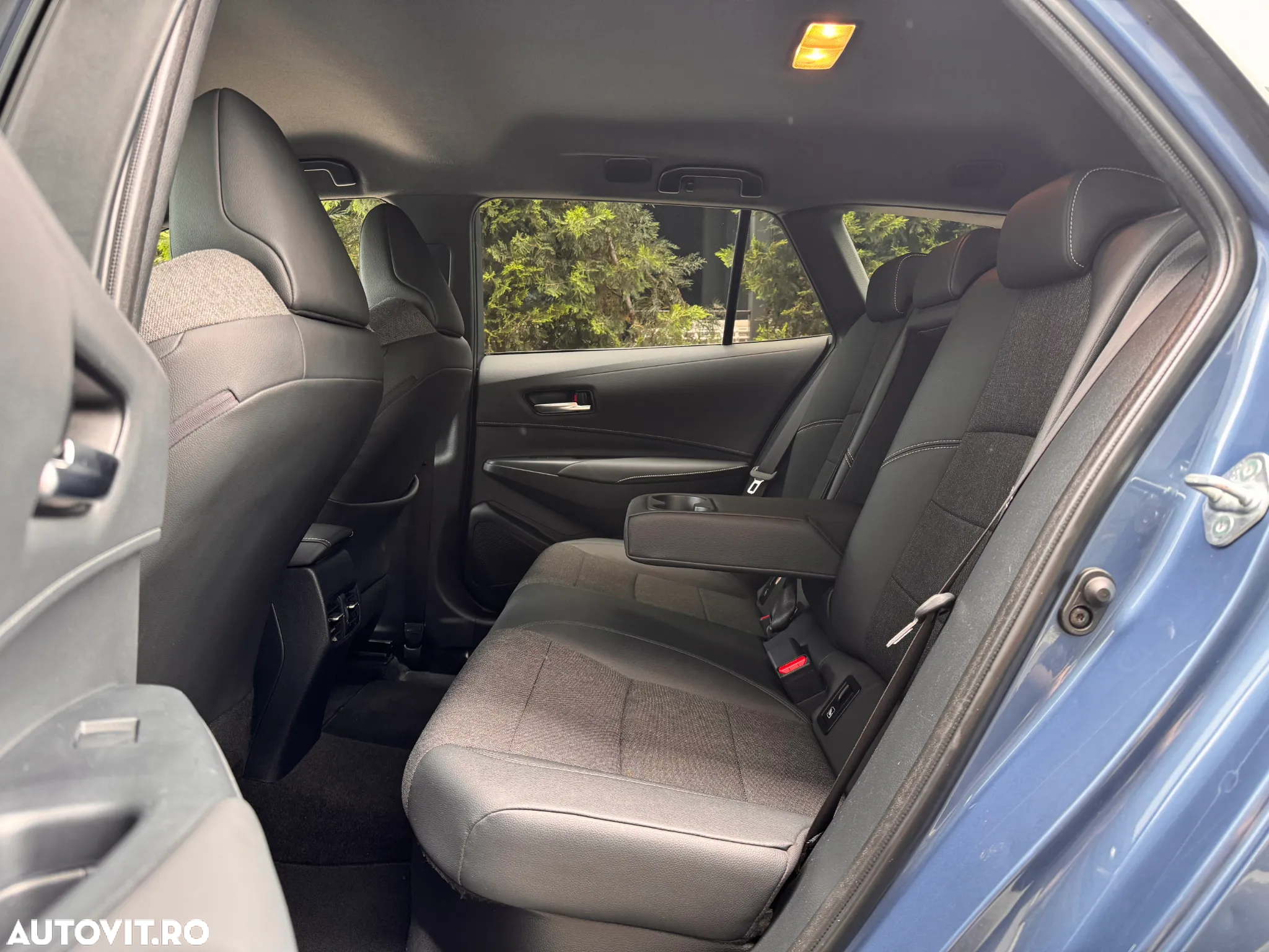 Toyota Corolla 1.8 Hybrid Touring Sports Business Edition - 19