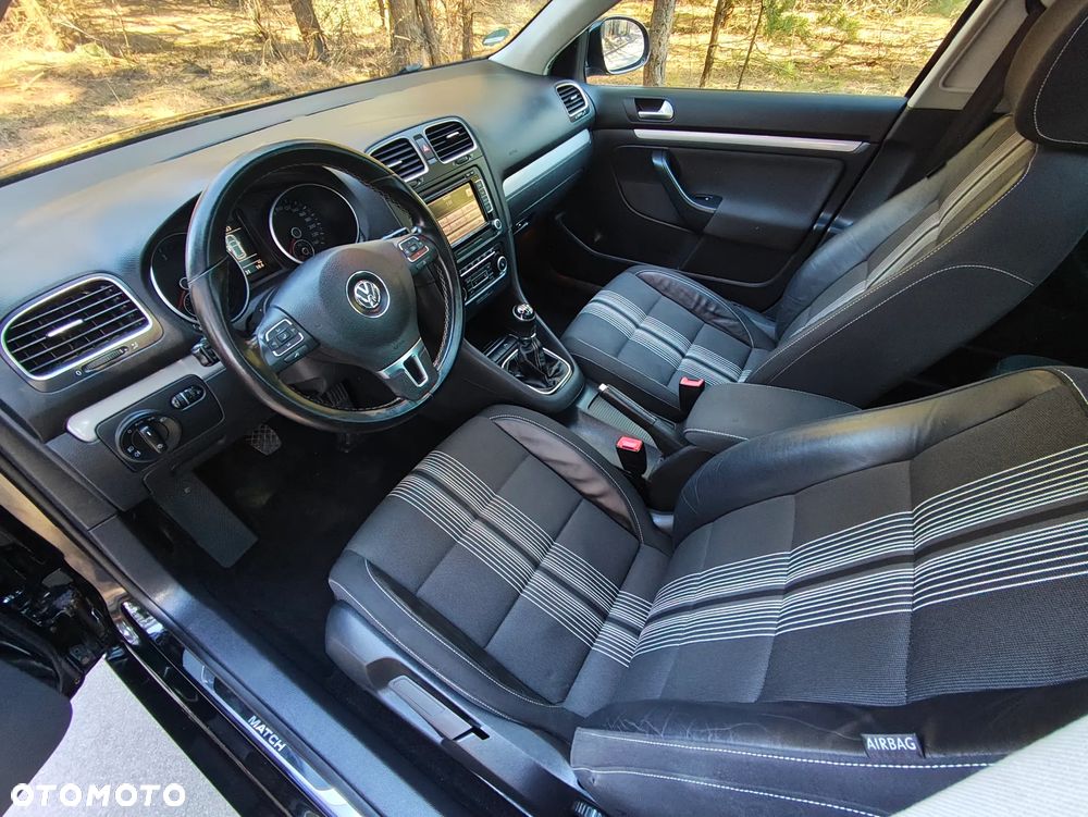 Volkswagen Golf 2.0 TDI DPF MATCH - 32