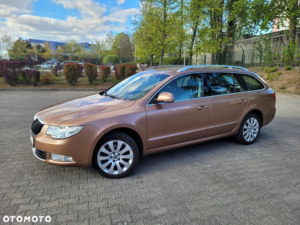 Skoda Superb 2.0 TDI Ambition DSG - 2
