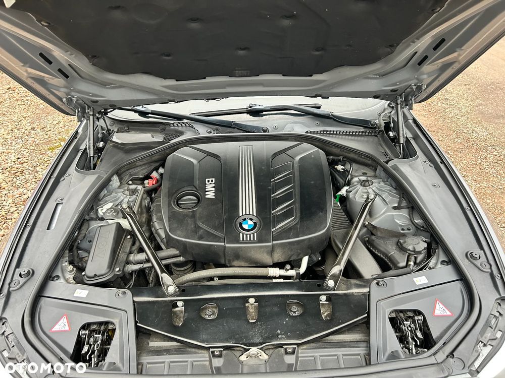 BMW Seria 5 520d - 23