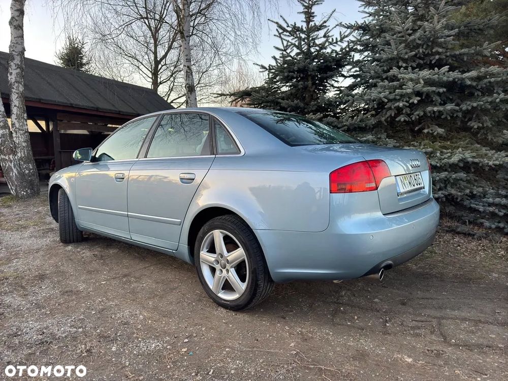 Audi A4 Limousine - 2