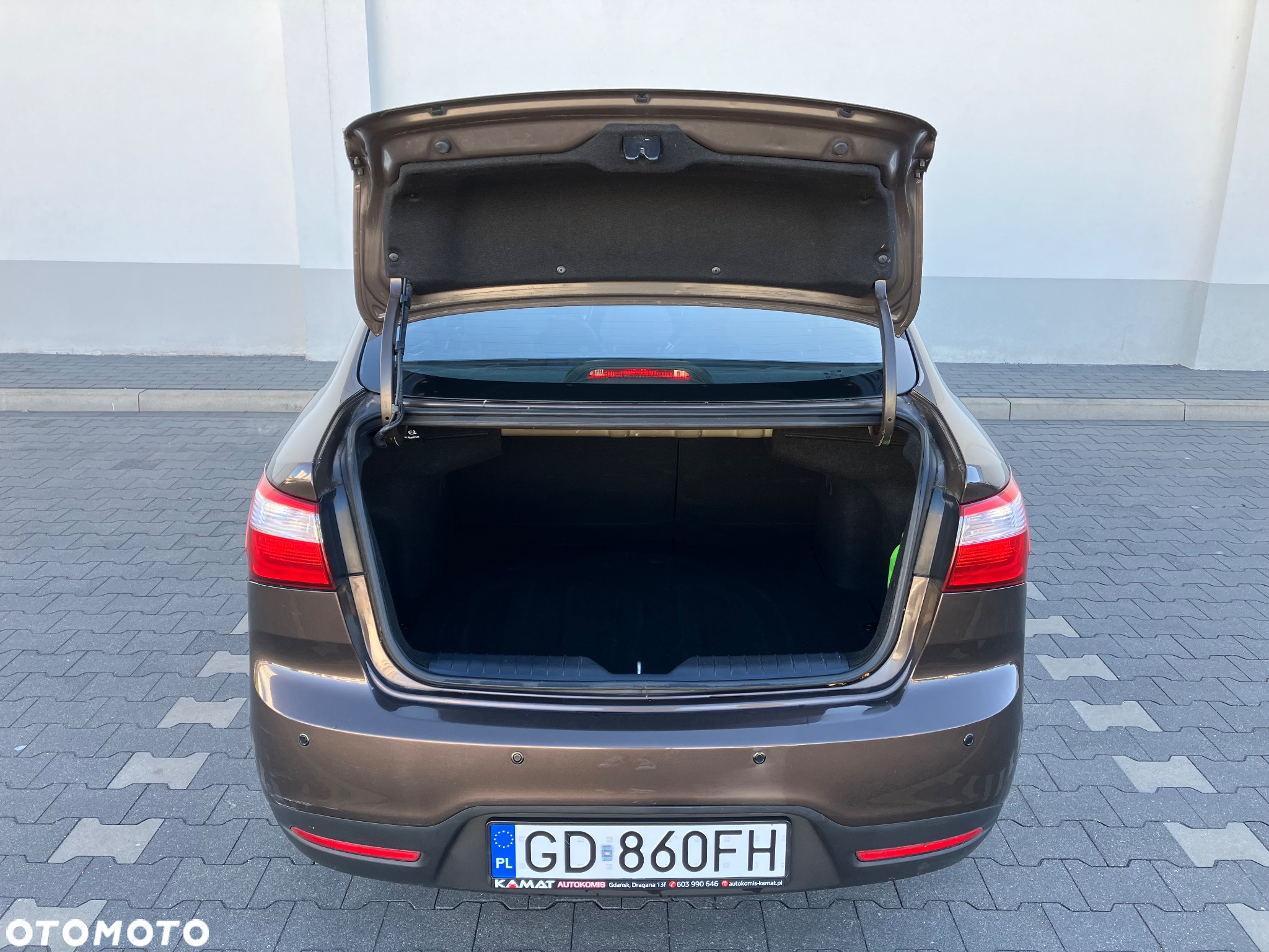 Kia Rio 1.4 M - 16