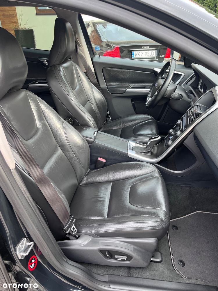 Volvo XC 60 - 25