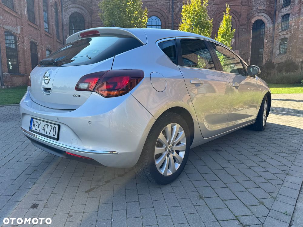 Opel Astra 1.6 CDTI Cosmo - 19